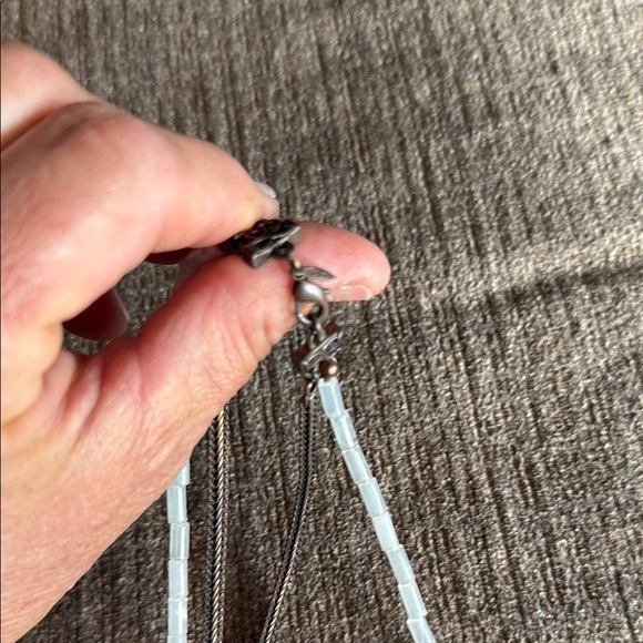 Elegant Shell Pendant Necklace by Avon, 15”,  Bronze metal & plastic tubing - Picture 4 of 6